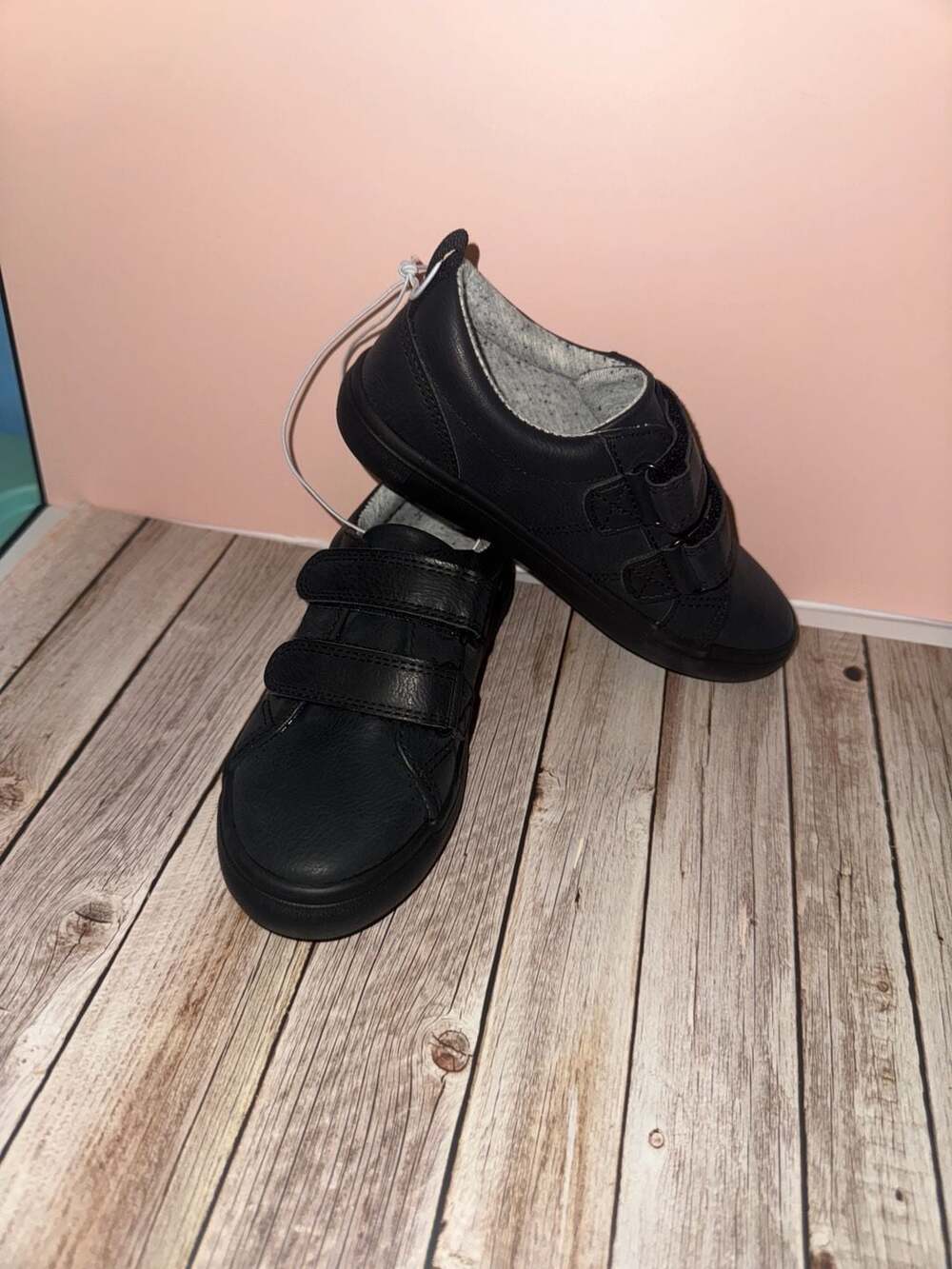 Cat & Jack Kids Parker Velcro Sneakers Black Size 11 - Picture 2 of 4